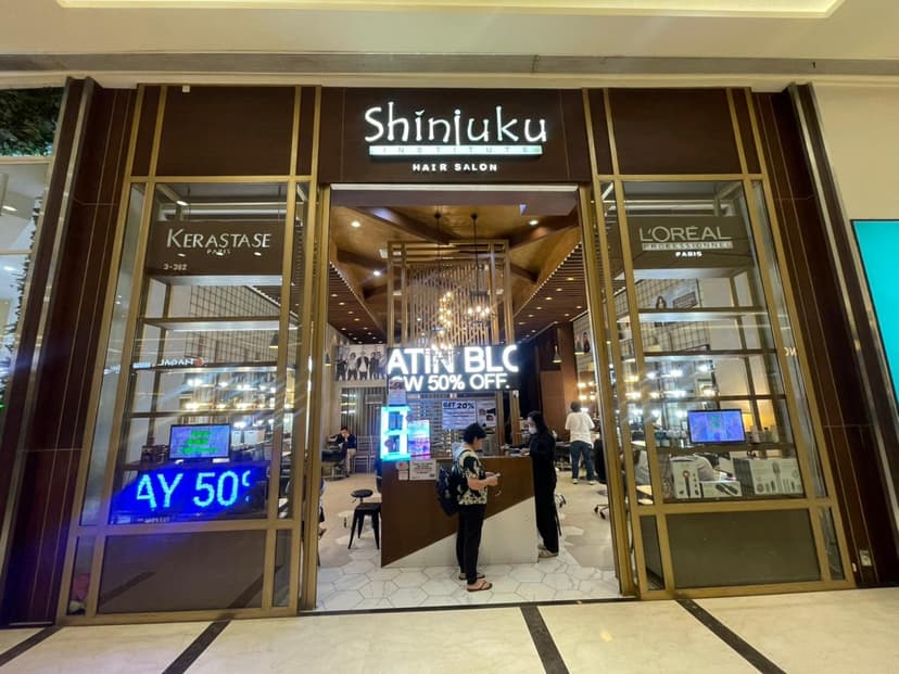 Shinjuku Galaxy Mall 3